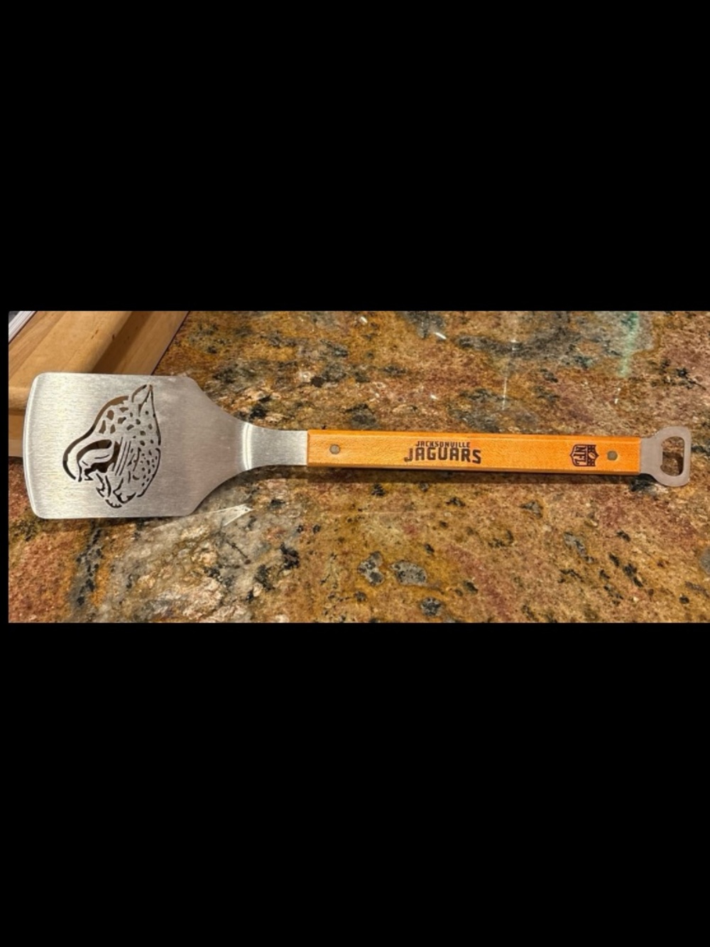 Jacksonville Jaguars “Sportsula” grill spatula